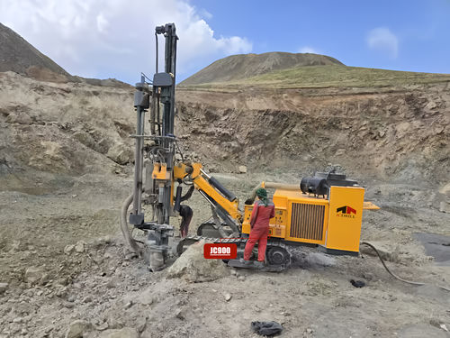 JC900 ในโครงการเหมืองแร่ในตะวันออกกลาง